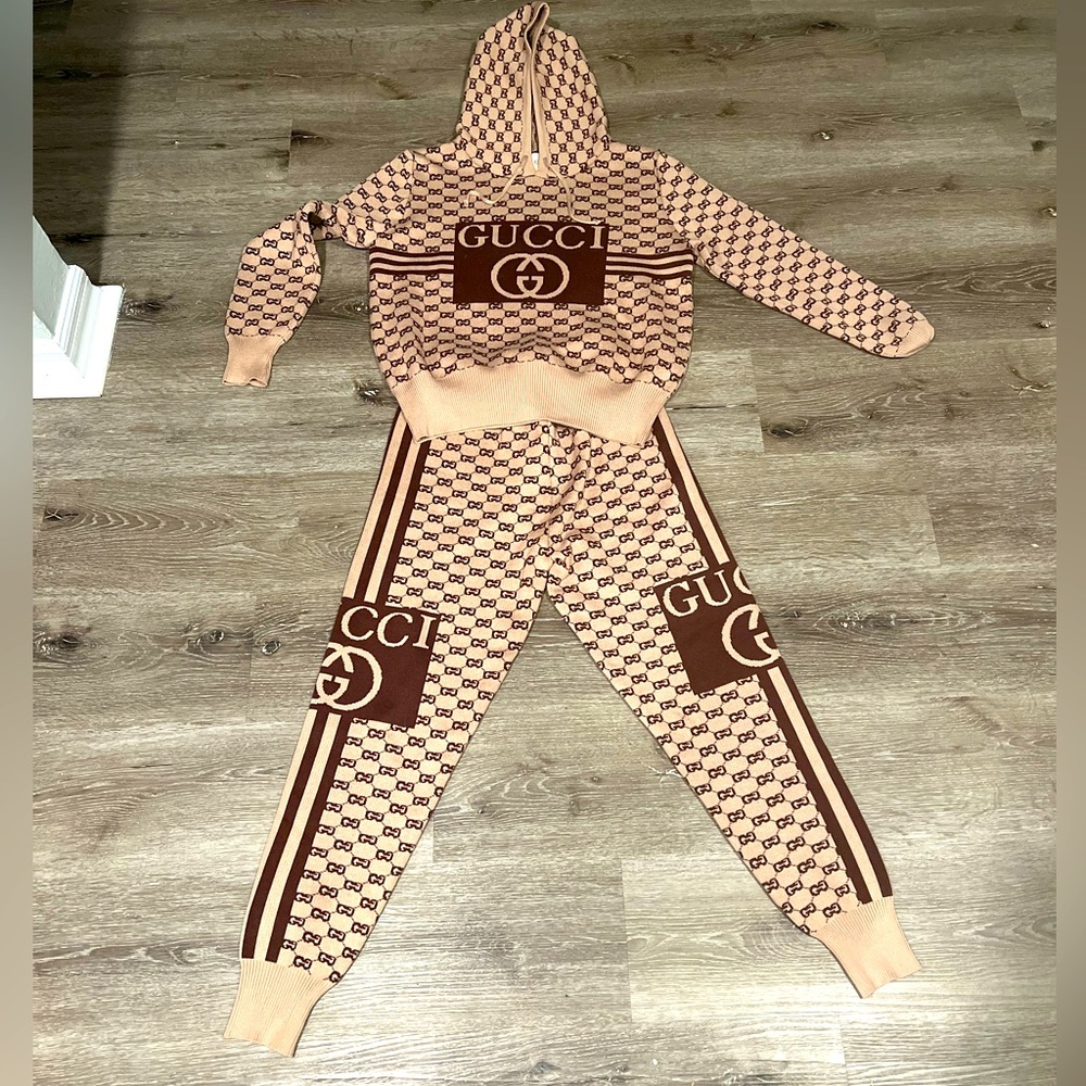 Knitwear set